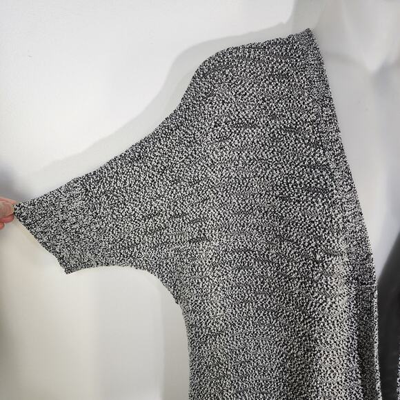 Tahari Cardigan Sweater Womens Medium Black White Knit Short Dolman Sleeve Tweed - Picture 6 of 9